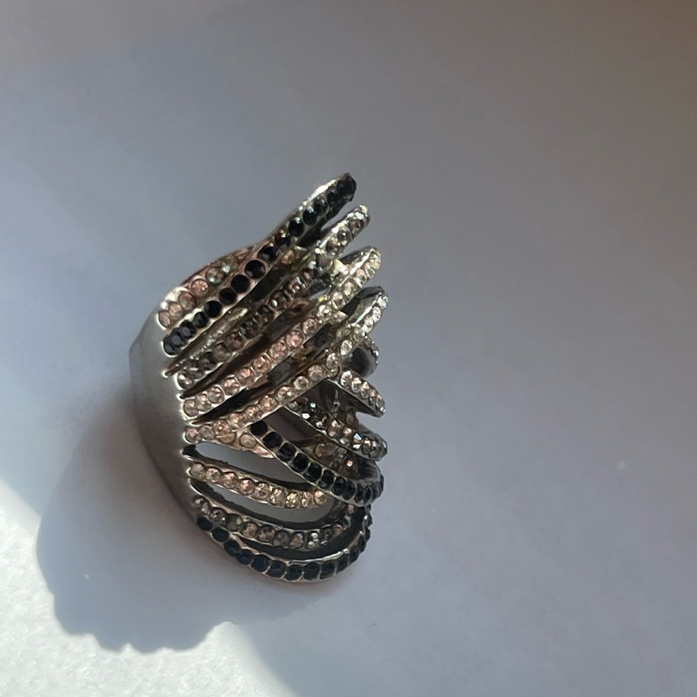 Silver ring with black and crystal studs size 8